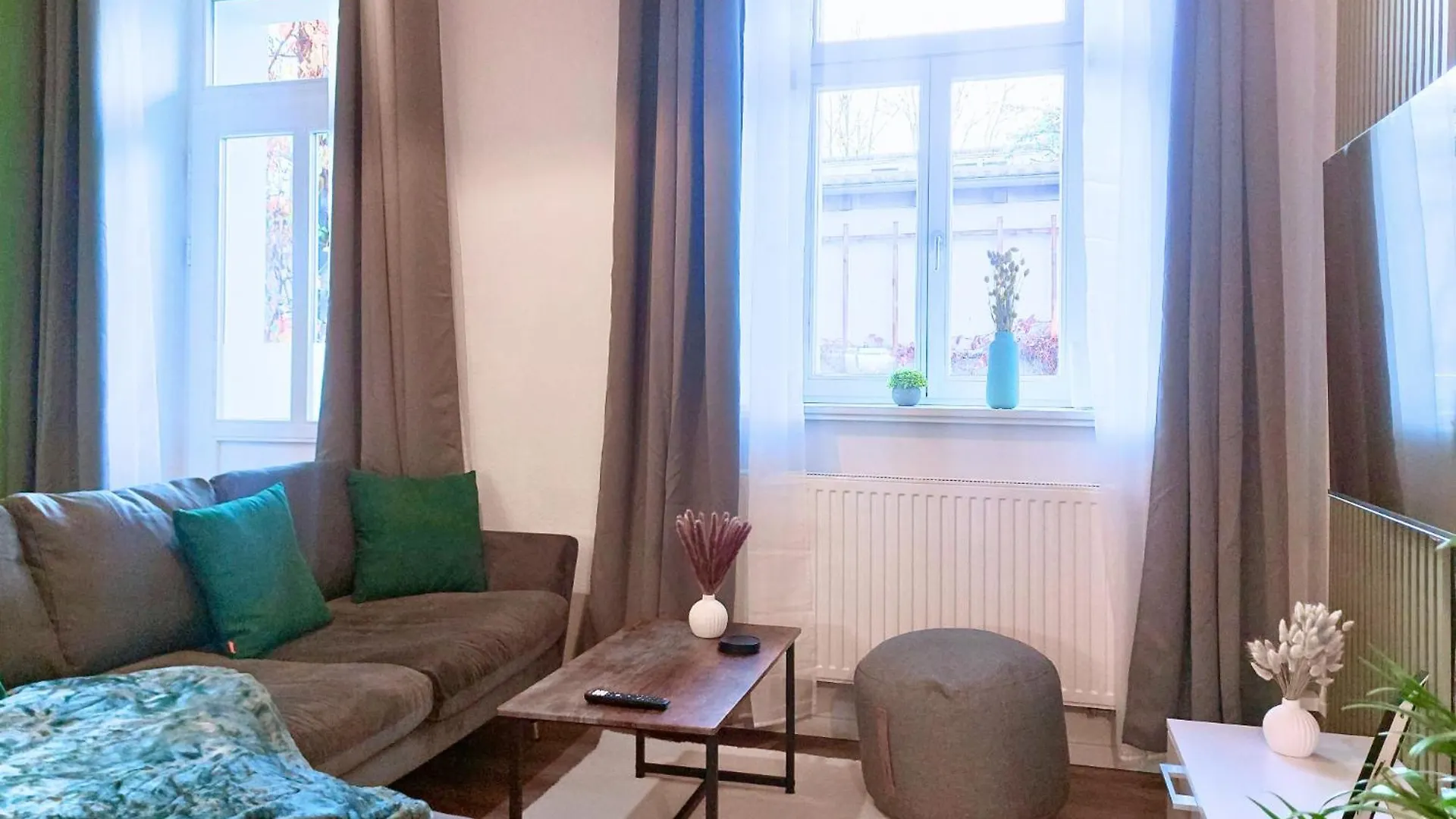Coview - Design Apartment Mit Vollausgestatteter Kueche, Terrasse, Eigenem Zugang, Highspeed Wlan Dresden