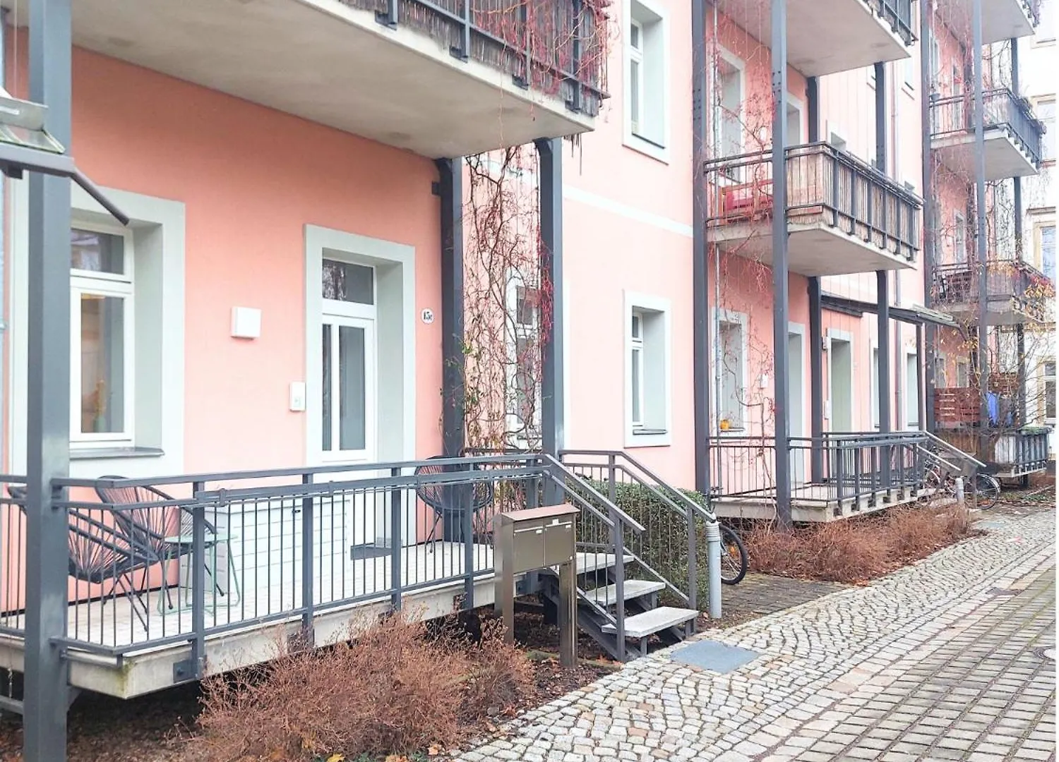 Coview - Design Apartment Mit Vollausgestatteter Kueche, Terrasse, Eigenem Zugang, Highspeed Wlan Дрезден 0*,  Германия